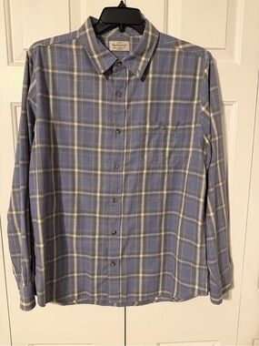 Weatherproof Men's Blue and White Plaid Button-Down Shirt